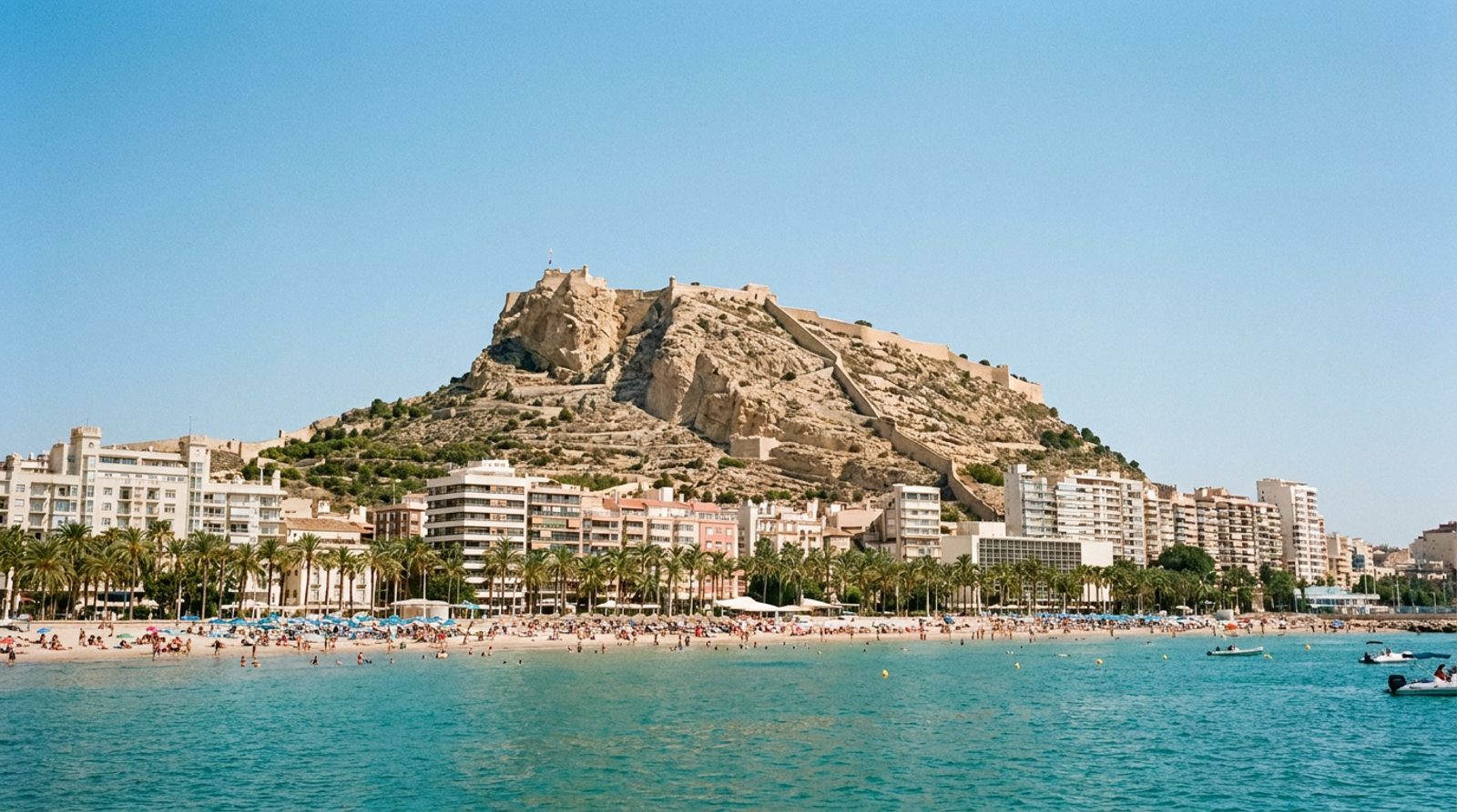 Gdzie mieszkać w Alicante? Dzielnice i życie na co dzień